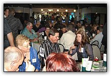 16_080913_HighSchoolReunion_Tables_ofPeople_900x550_opt8ADV.jpg