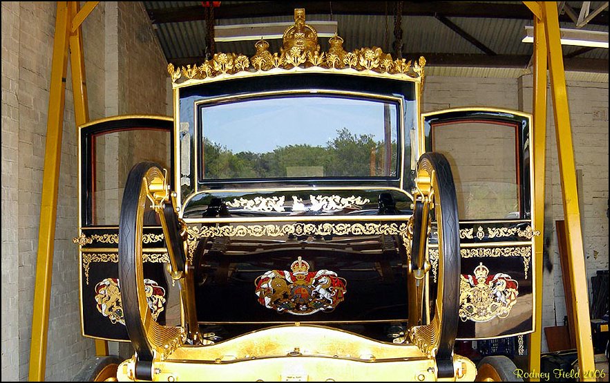 RoyalCoach05.jpg
