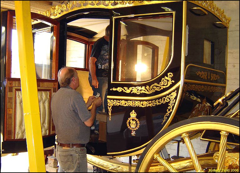 RoyalCoach19.jpg
