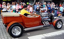 33_070901_DSC01417_StMarysSpringFestival_HotRod_900x550_opt6ADV.jpg